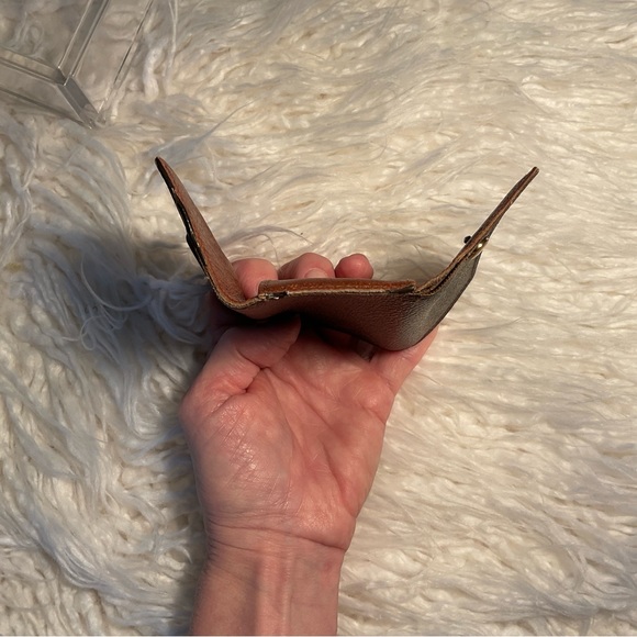 Louis Vuitton LV Monogram Key Holder - Picture 6 of 8